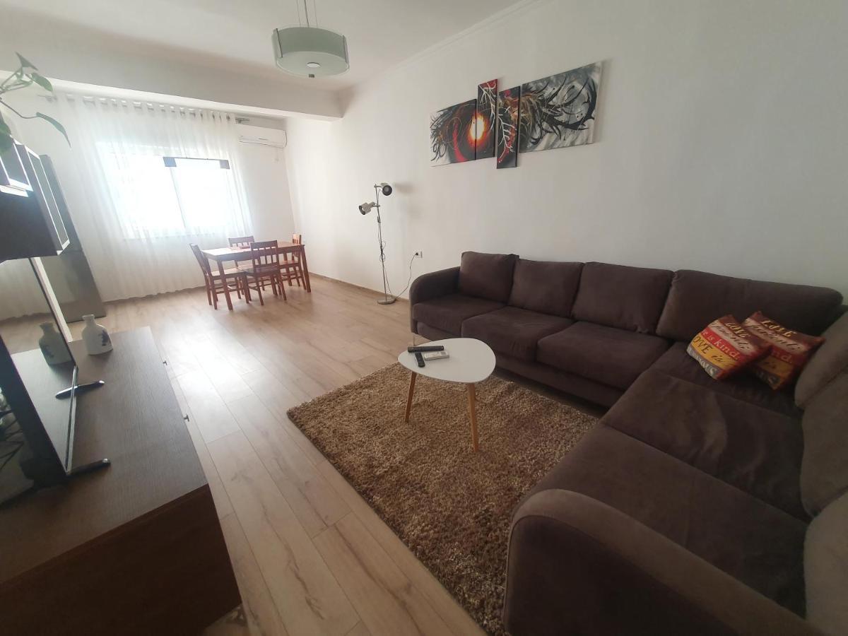Apartment In The Heart Of Tirana , Bllok Eksteriør billede
