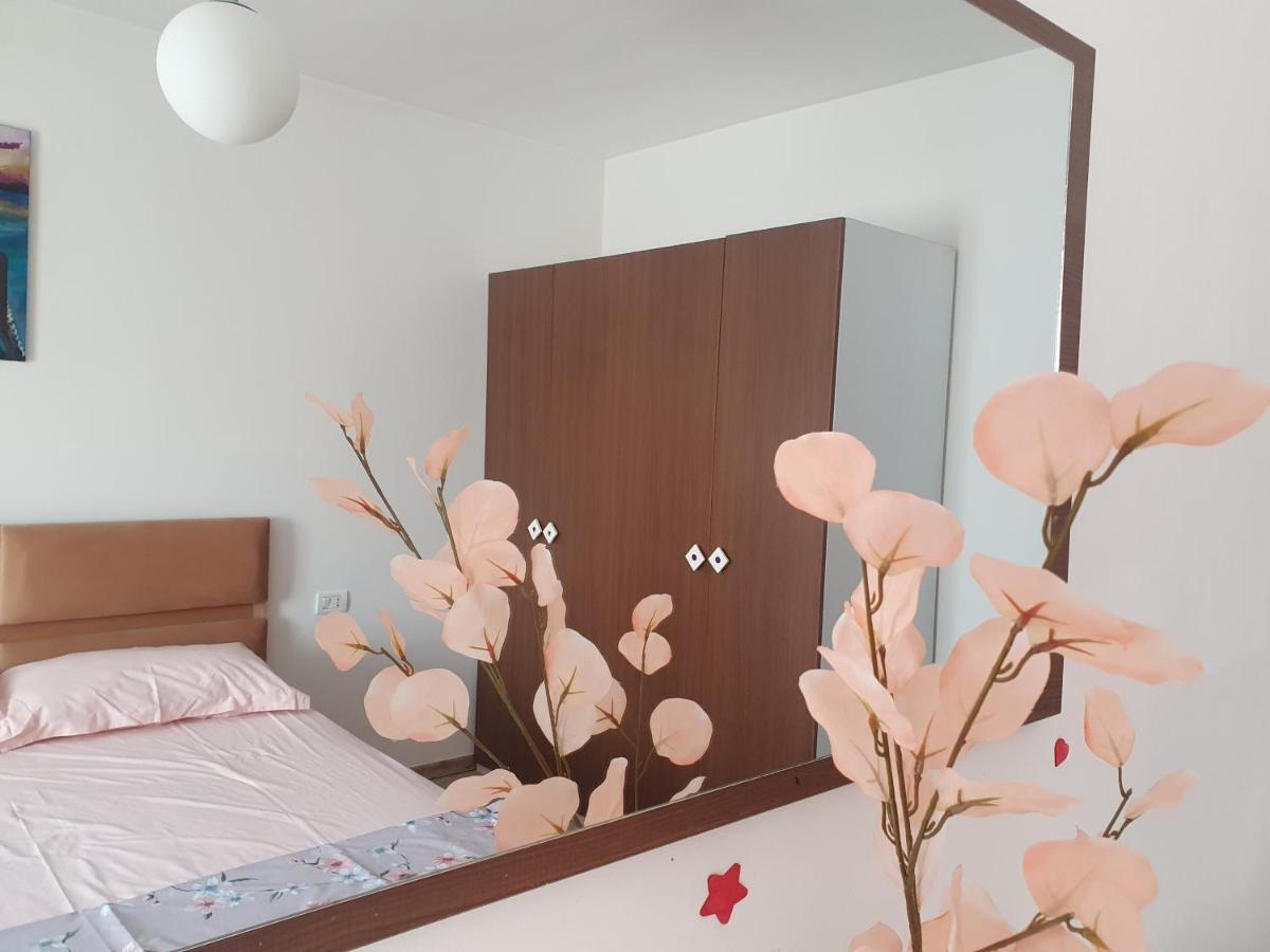 Apartment In The Heart Of Tirana , Bllok Eksteriør billede