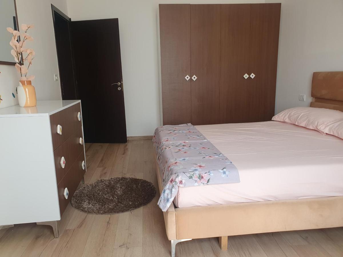 Apartment In The Heart Of Tirana , Bllok Eksteriør billede